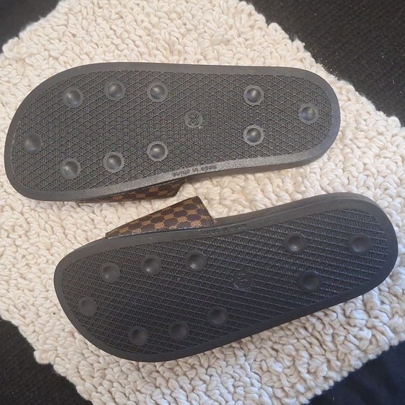 SOLD - Picture 2 of 4